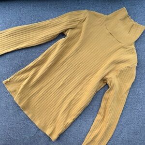 Fin & Vince kids cotton turtleneck Mustard Ribbed size 8/9
